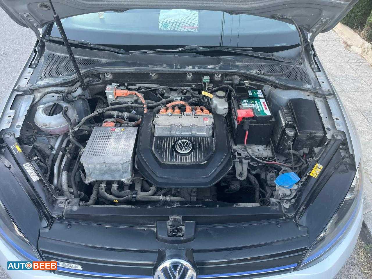 Volkswagen E-Golf 2015